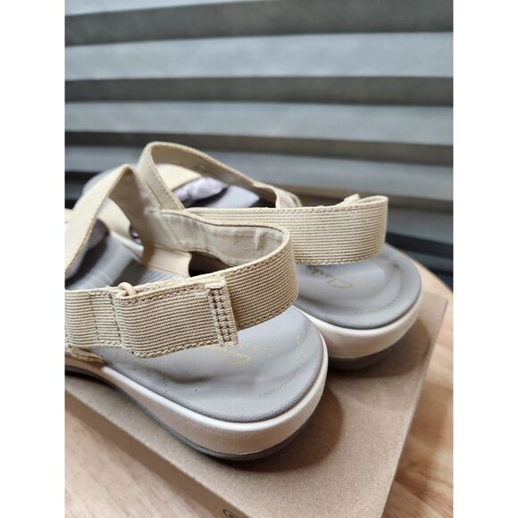 Clarks Arla Jacory Women's open toe sandals Size 9 Wide Soft Gold - Picture 6 of 7